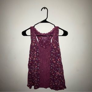 SLEEVELESS RACERBACK TANK TOP